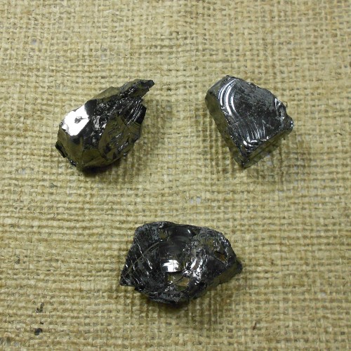 Shungit nyers ásvány S